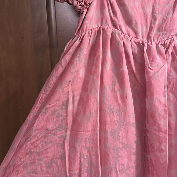 NWT pink midi dress with floral cap sleeves - Picture 2 of 5